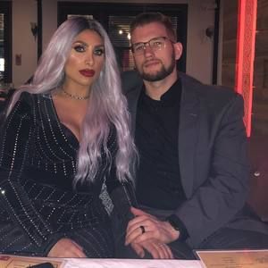 Meet your Posher, Logan